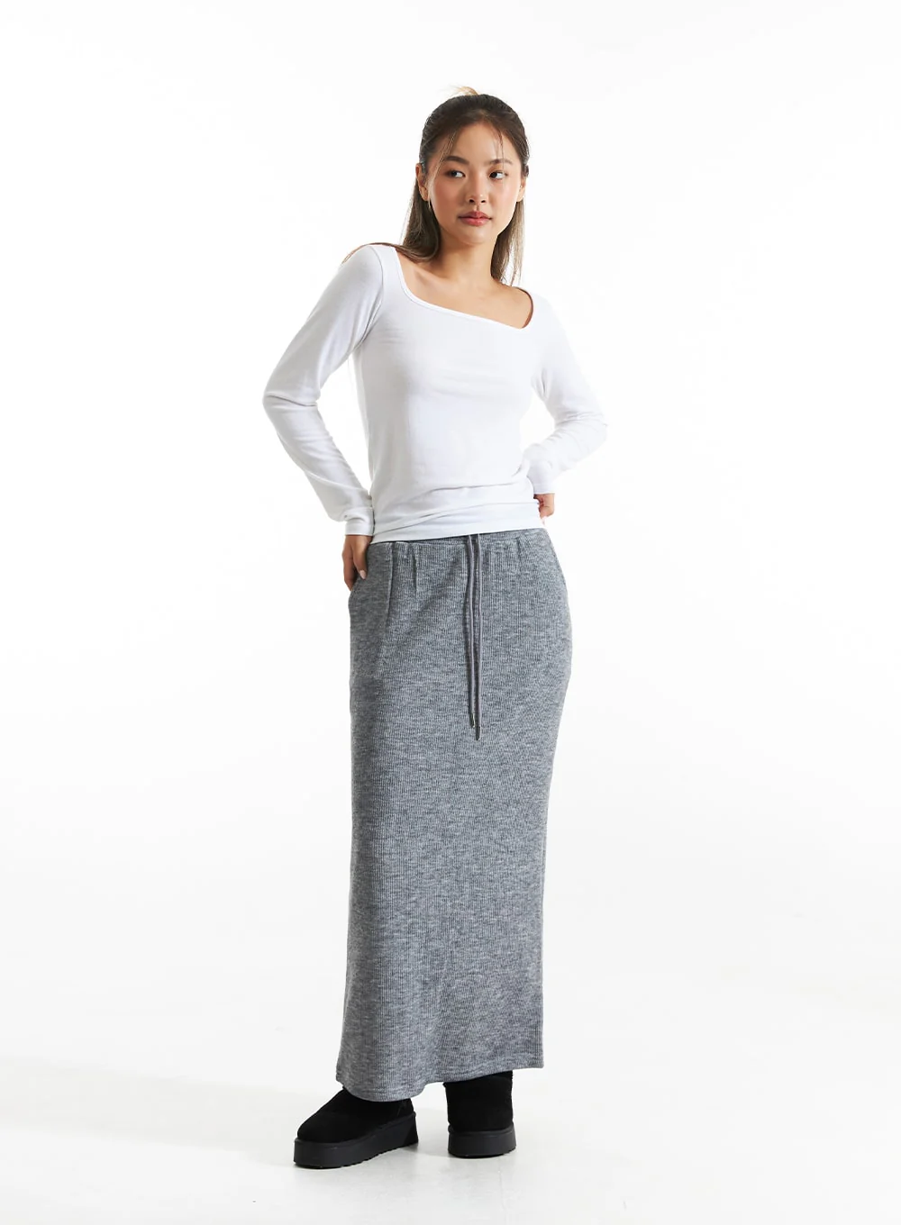 Basic Square Neck T-Shirt CO313 - Image 10