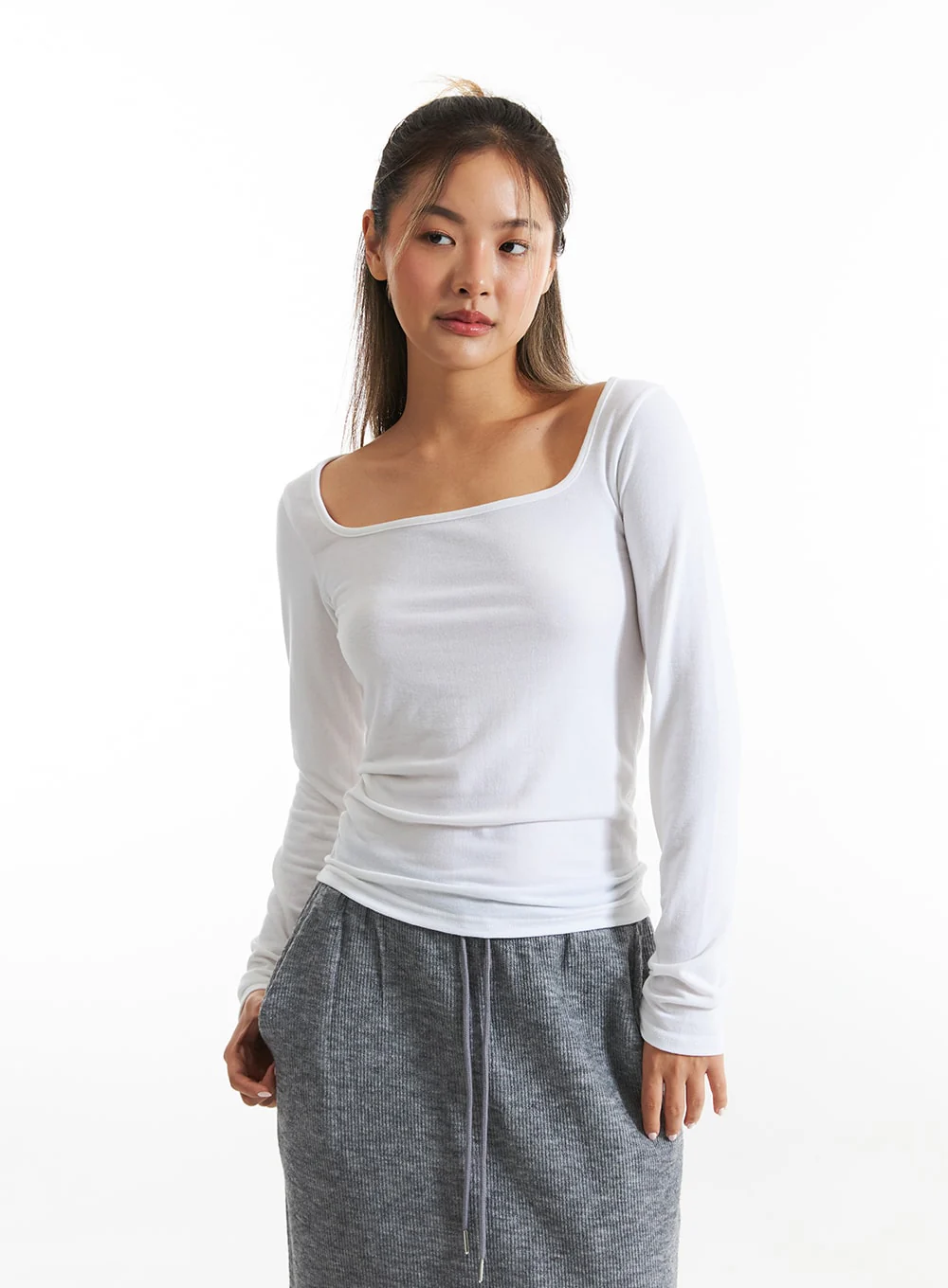 Basic Square Neck T-Shirt CO313 - Image 8