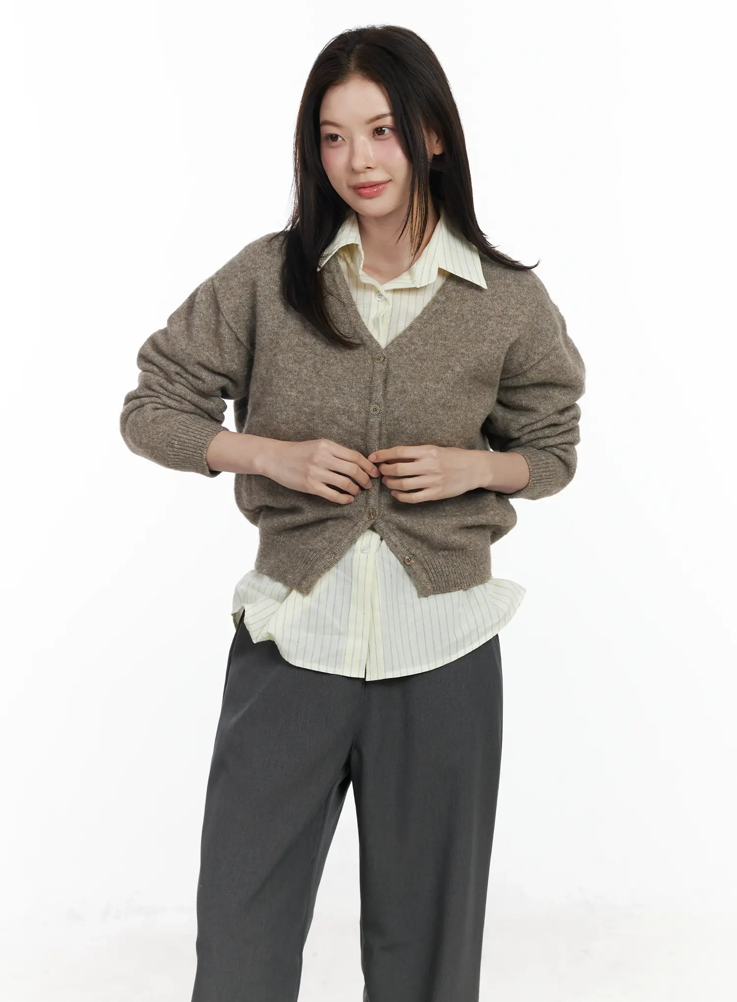 Cropped V-Neck Cardigan IF525 - Image 3