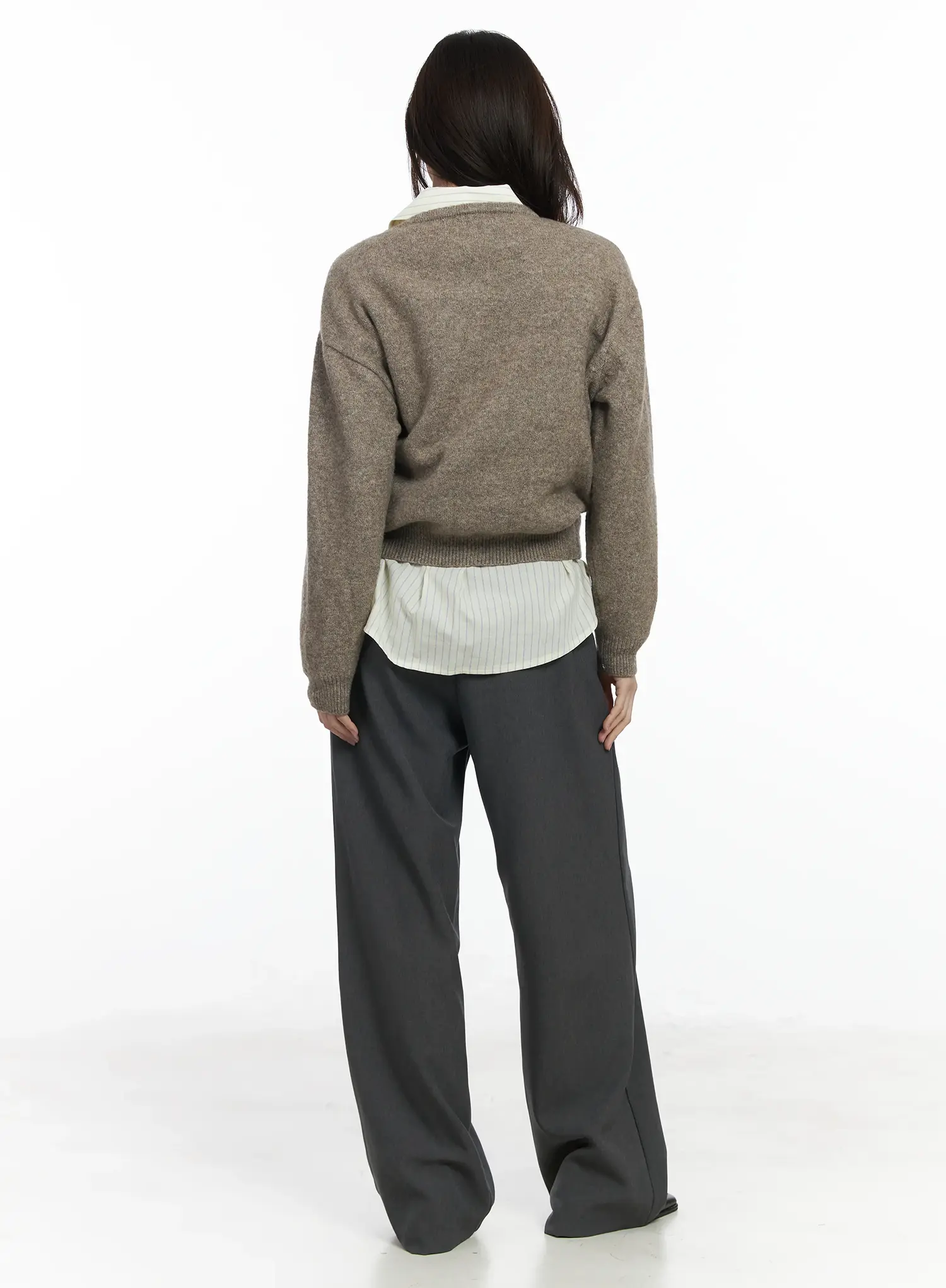 Cropped V-Neck Cardigan IF525 - Image 7