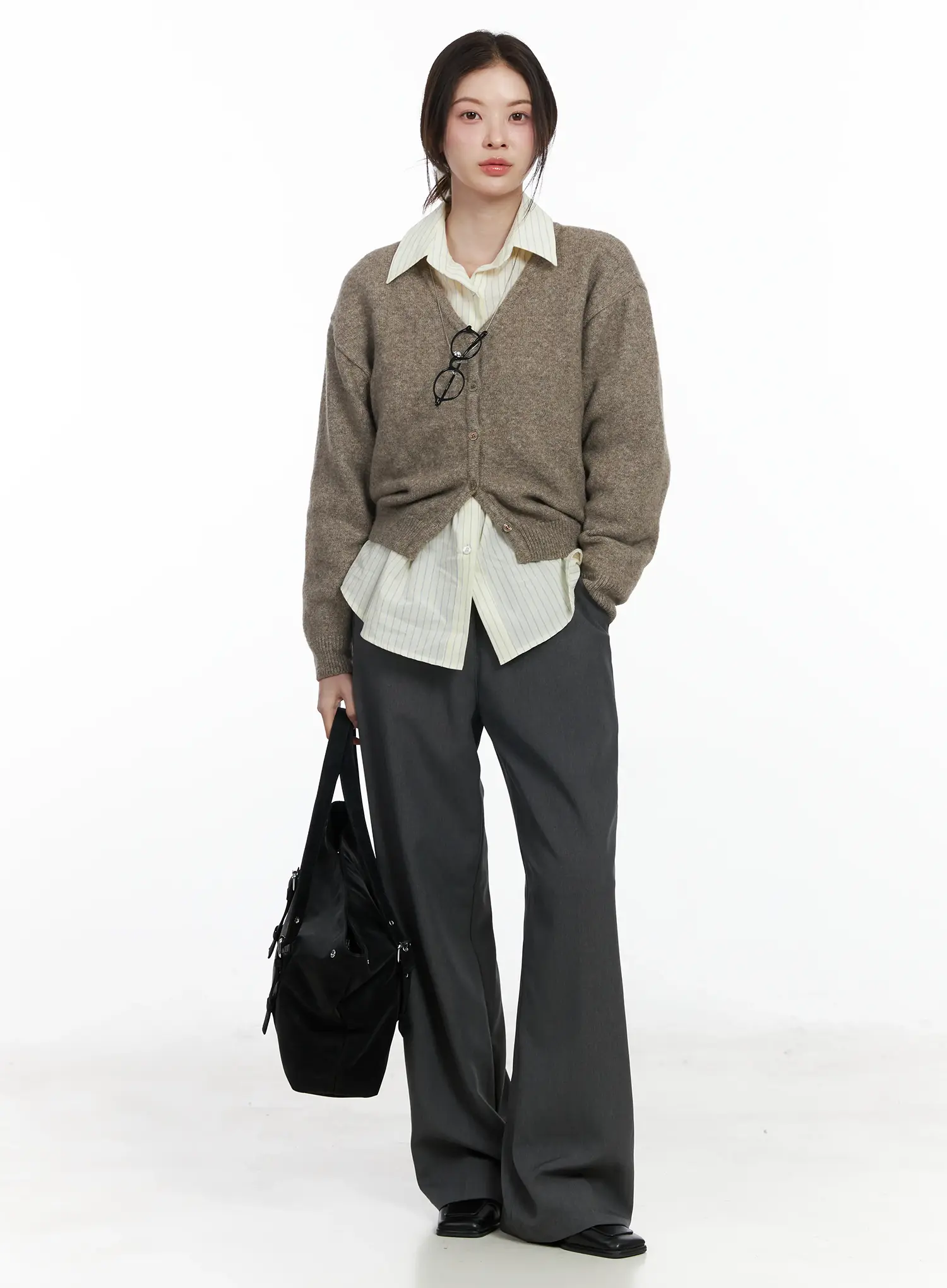 Cropped V-Neck Cardigan IF525 - Image 8