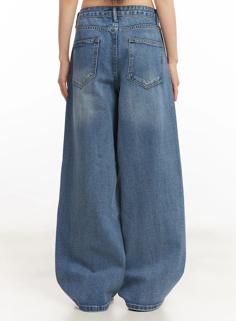 Delya Washed Wide-Leg Jeans IY502 - Image 11